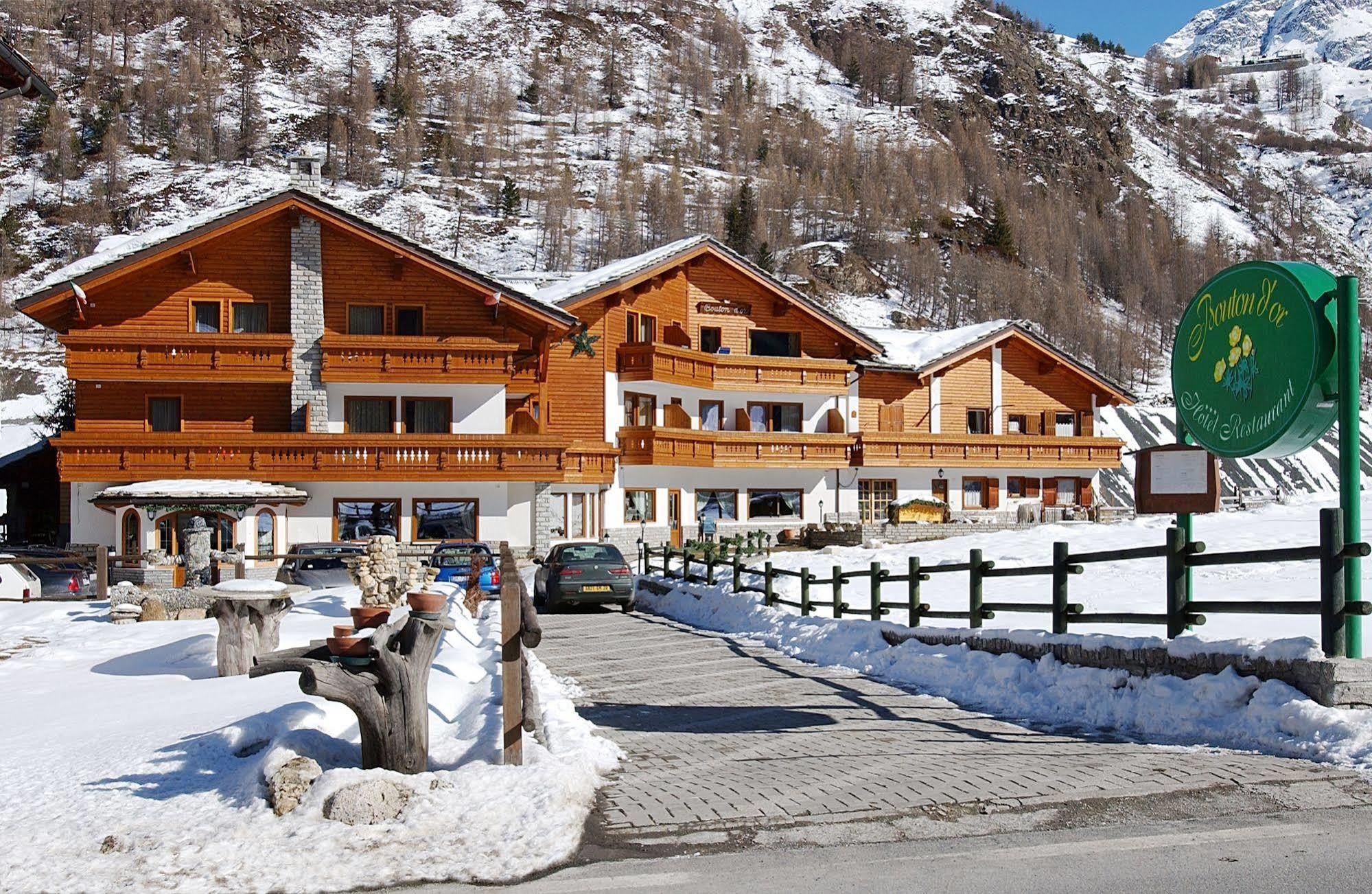Hotel Bouton D'Or - Cogne Exterior photo